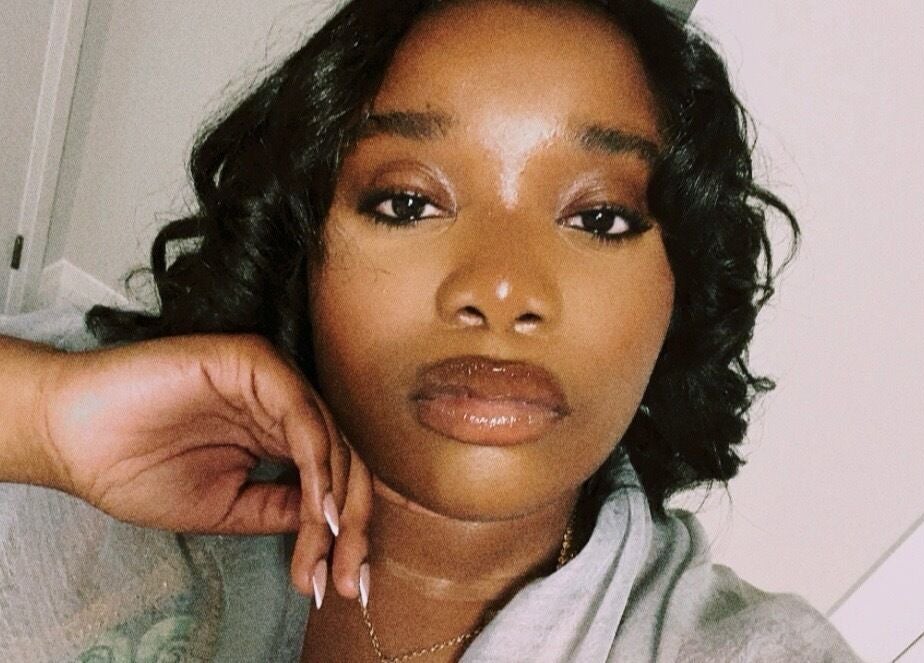 Woman with stylish makeup and nails at Glammed By Vic, Oshawa, Ontario, CA.