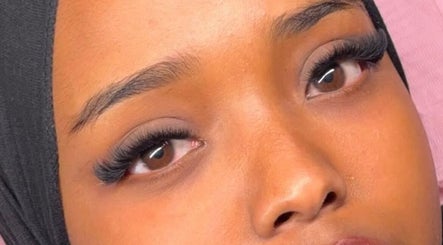Regard avec extensions de cils chez NiceLikeCaviar, Cergy, Île-de-france, FR.