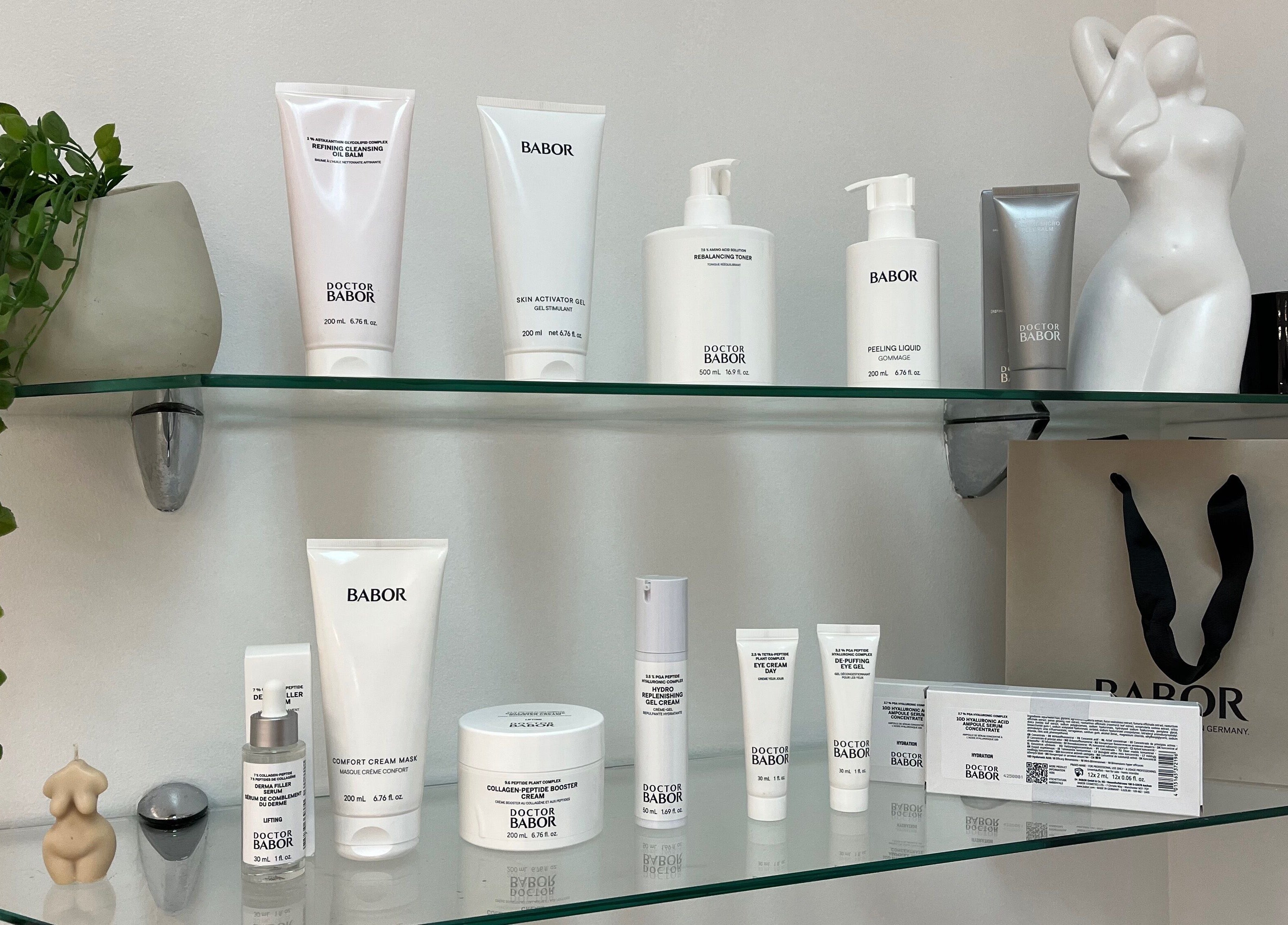 Premium skincare products at Isabel Queiroz do Vale, Porto, Porto, PT, showcasing elegance and quality.