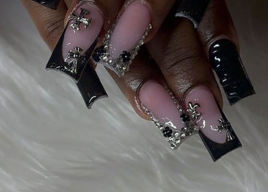 Chic nail design at Rashelle Hair Nails and More, May Pen, Clarendon, JM.