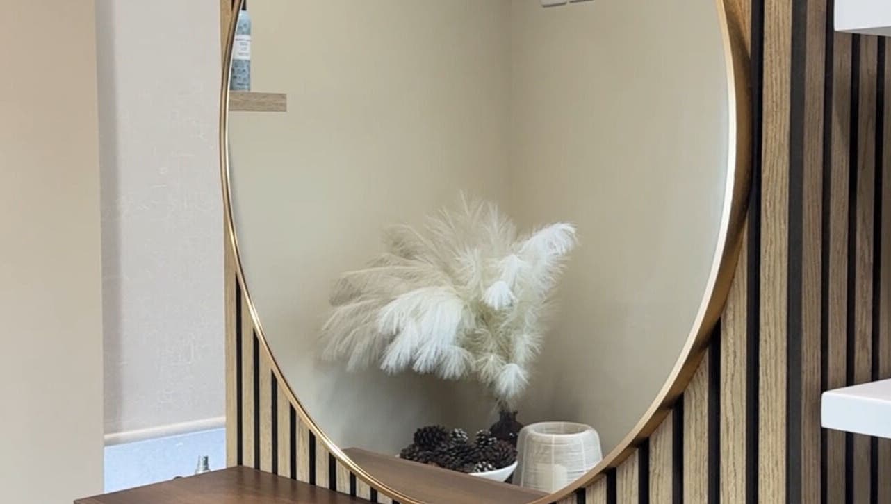 Elegant mirror and decor at The Rituals Room, Enniskillen, Northern Ireland, GB.