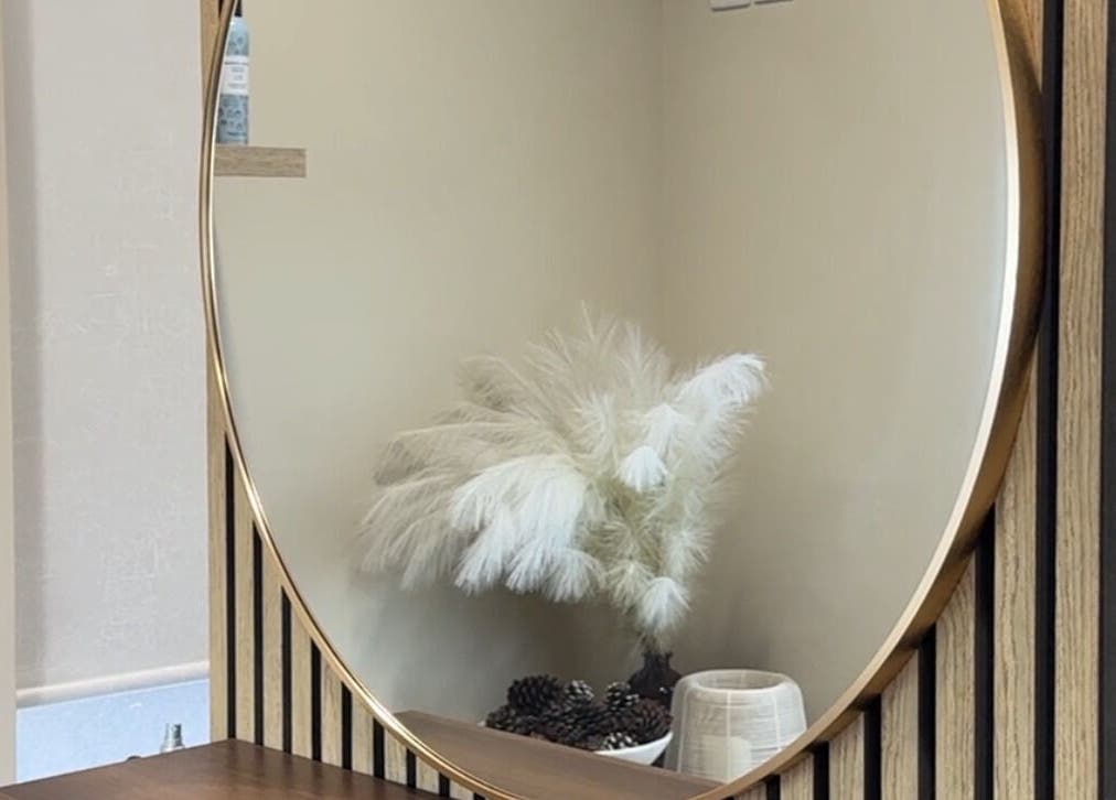 Elegant mirror and decor at The Rituals Room, Enniskillen, Northern Ireland, GB.