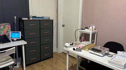 GLAMMY beauty and wellness studio workspace in London, England, GB with modern decor and equipment.