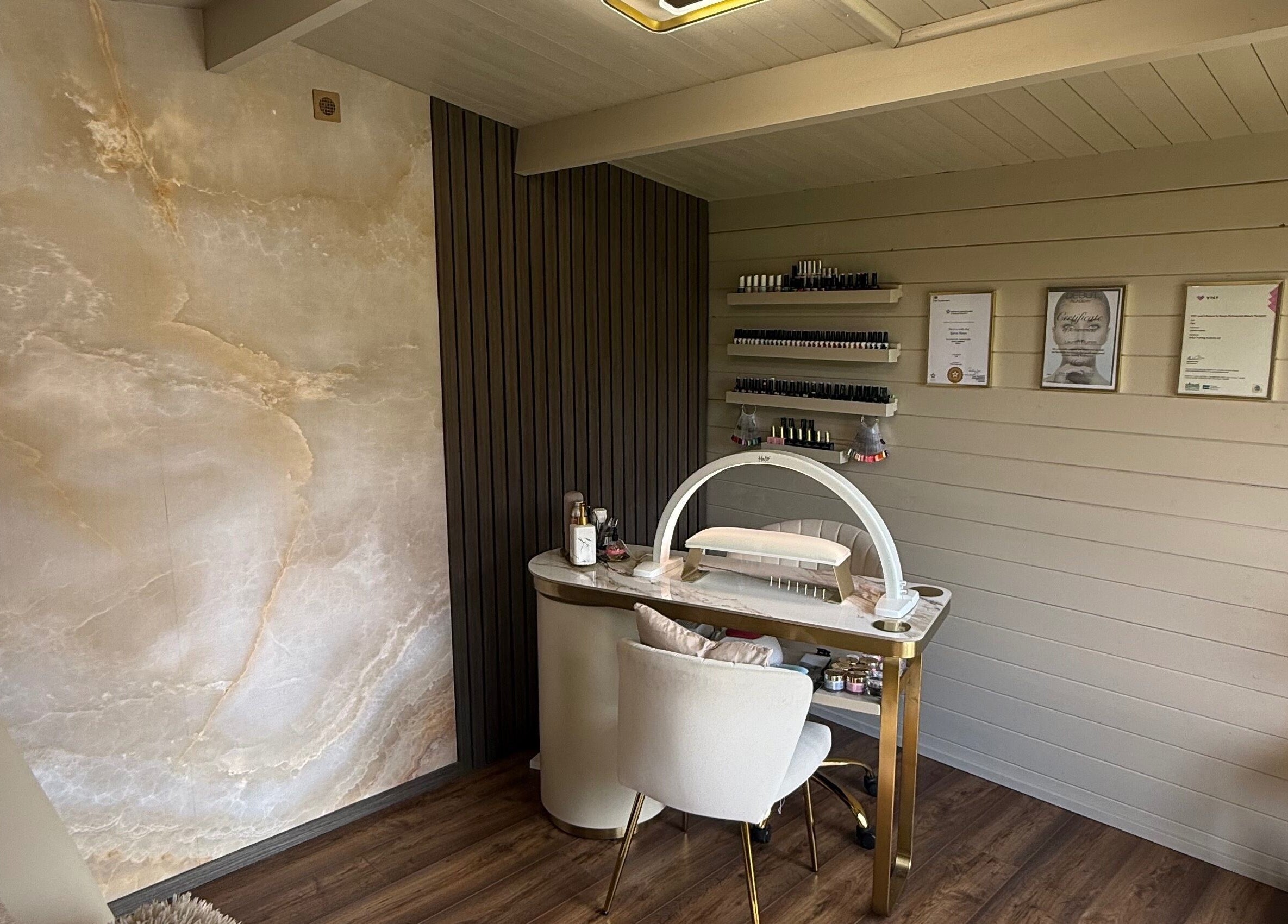 Ljbeautystudio nail salon in Wickford, England, GB featuring a chic nail station with stylish decor.