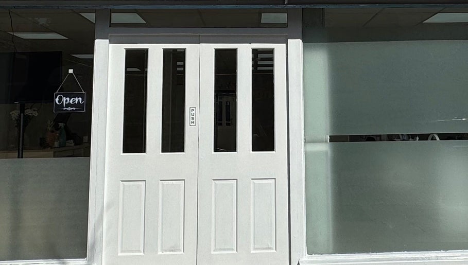 Front entrance of Sleek and Chic Glam Studio in Hull, England, GB welcomes guests.