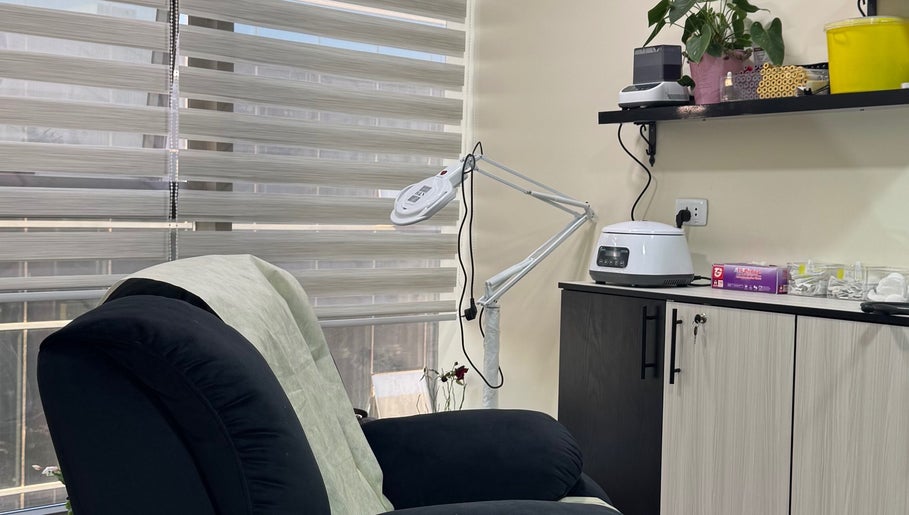 Luxurious treatment chair and equipment in AJ Clinic, Amman, Amman Governorate, JO.