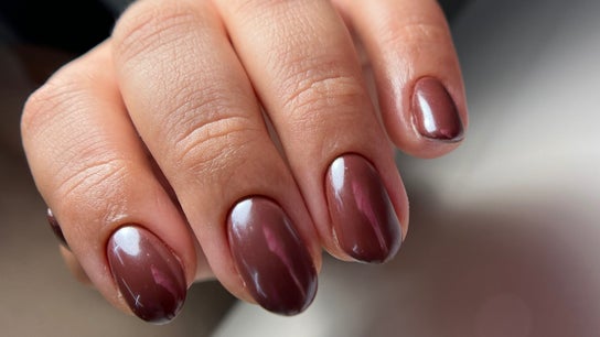 Luxe Nails & Studio