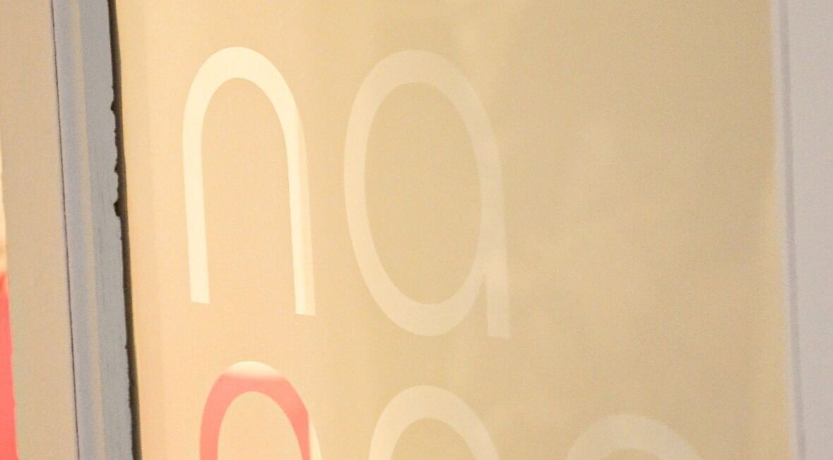 Élégante enseigne de Le soin par Alexia à Pau, Nouvelle-Aquitaine, FR, avec design moderne.