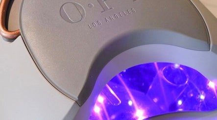 LED lampa OPI u Nail Lab – Sara, Belgrade Waterfront salonu u Beogradu, RS.