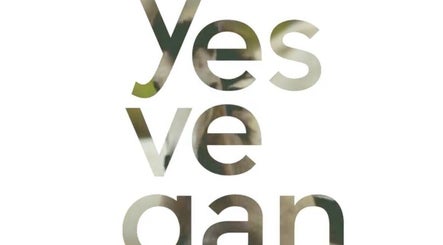 "Yes Vegan" text art promoting GIAhairconcept in Utrecht, NL. Emphasizes vegan beauty ethos.