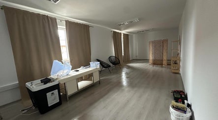 Przestronny pokój terapii w Magdalena Rykowska Therapy, Przasnysz, Województwo Mazowieckie, PL.