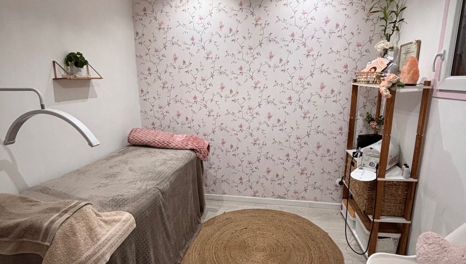 Salle de soins douce chez Celiaesthetique83, Fréjus, Provence-alpes-côte D'azur, FR.