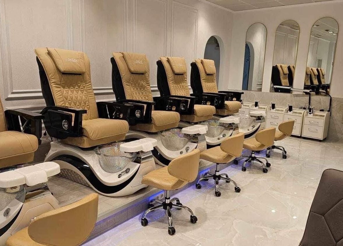 Elegant pedicure chairs at Kildare VL Nail Spa & Beauty, Kildare, County Kildare, IE.