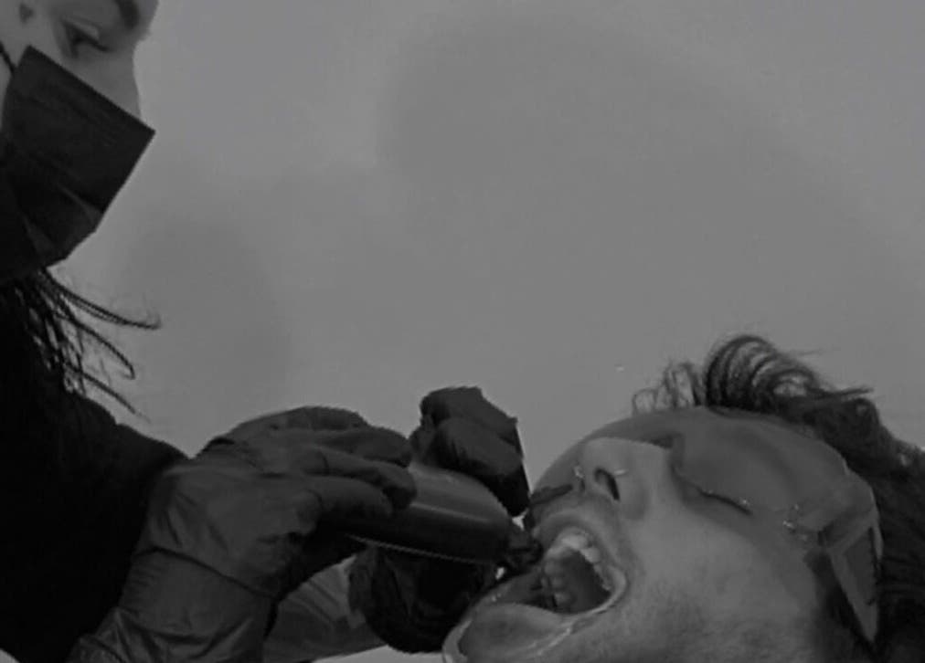 Tratamiento de cuidado oral en glowgemzzz, Andoain, Euskadi, ES. Estética dental y relajación.