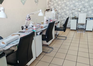 Nowoczesne stanowiska w T&C Nails Studio Radom, Radom, Województwo Mazowieckie, PL.