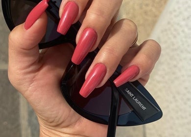 Unghie rosa sgargianti curate da Nails Studio By M2estetique, Cernusco Sul Naviglio, Lombardia, IT.
