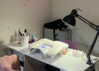 Coin manucure élégant chez EbeautyPassion à Rognonas, Provence-alpes-côte D'azur, FR.