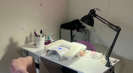 Coin manucure élégant chez EbeautyPassion à Rognonas, Provence-alpes-côte D'azur, FR.