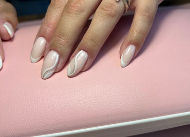 Elegant nail art at Aygol_nailbar, Brighton And Hove, England, GB, showcasing intricate designs.
