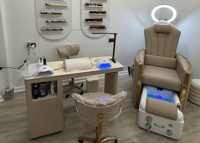 Luxurious pedicure setup at Diva’s Beauty Studio in Hull, England, GB, featuring a plush chair and nail station.