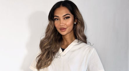 Elysian Skin professional ready for treatment consultations in Birmingham, England, GB.