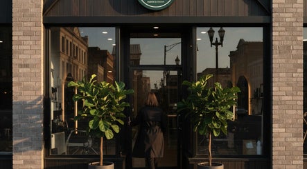 Entrada de Pelu ideal en Sant Cugat Del Vallès, Catalunya, ES, con plantas decorativas.