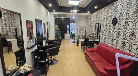 Stilingas KriS – Permanent & Beauty interjeras Vilniuje, Vilniaus Apskrityje, kviečiantis atsipalaiduoti.