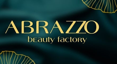 Лого на Abrazzo Beauty Factory в тъмнозелен фон, Пловдив, Пловдив, BG.