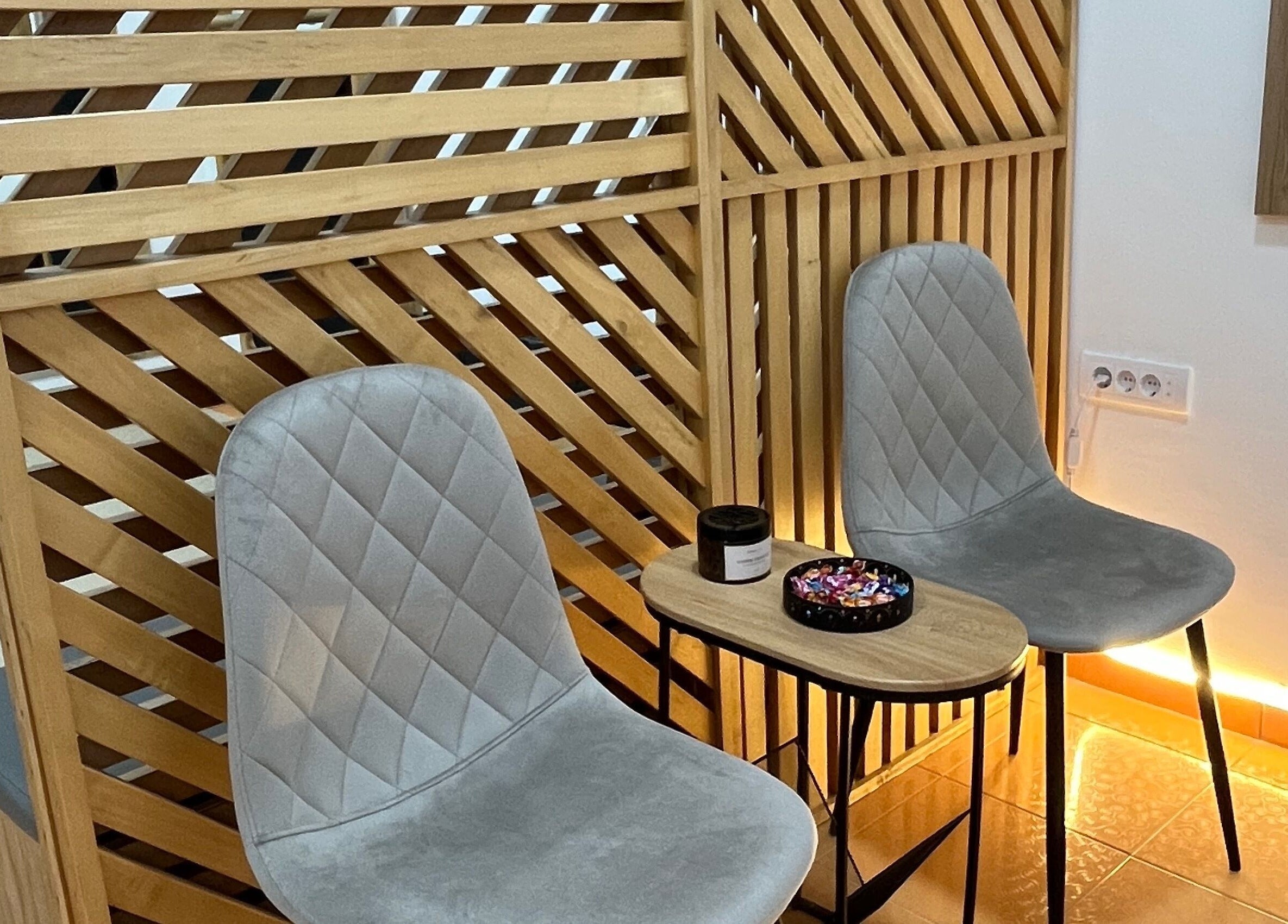 Kényelmes ülősarok NeoFizio-ban, Zrenjanin, Vojvodina, RS címén.