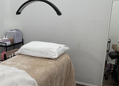 Relaxing treatment room at The Beauty Atelier, Melbourne, Victoria, AU. Cozy, modern, and inviting.