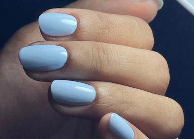 Elegant light blue nails at Renacer Nail Studio, Panamá, Provincia De Panamá, PA, showcasing exquisite nail art.