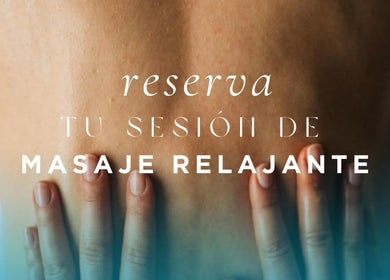 Manos realizando masaje en Solatium Centro de Terapia Física, Oaxaca De Juárez, Oaxaca, MX.