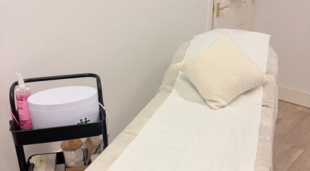 Skye Beauty's waxing room in Ashford, England, GB featuring a cozy bed and essential tools.