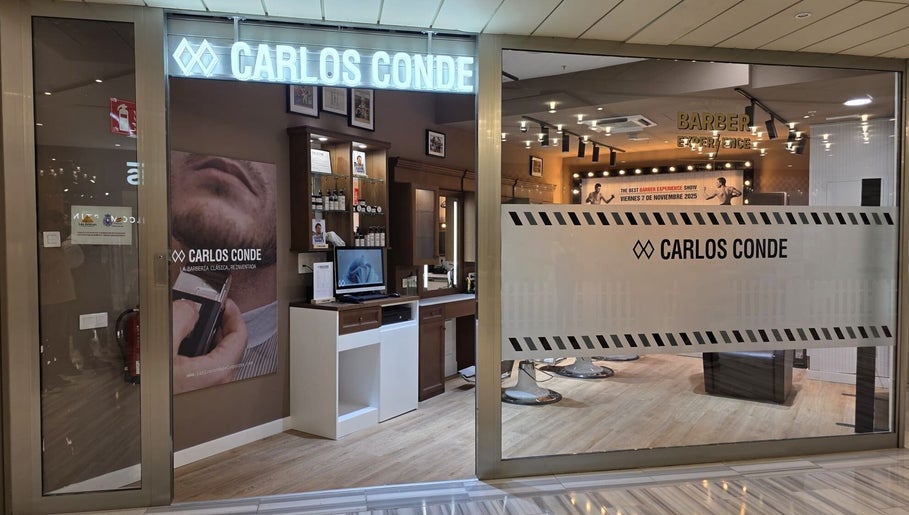 Vista de fachada del local Carlos Conde CC Las Arenas, Las Palmas De Gran Canaria, Canarias, ES.