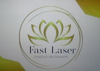 Logo de Fastlaser, institut de beauté à Satigny, Genève, CH, avec un motif de lotus vert élégant.