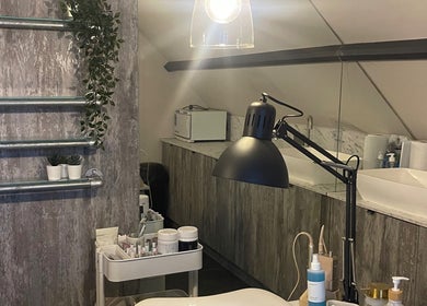 Modern nail studio at By Sam- Nail Artist, Edinburgh, Scotland, GB with stylish setup and cozy lighting.