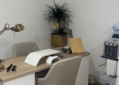 Modern nail and skincare area at Glö Lab Rituals, Mullingar, County Westmeath, IE.