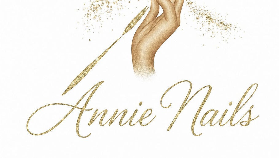 Logo élégante d'ANNIE NAILS à Pointe-à-pitre, Grande-terre, GP avec une touche dorée et artistique.