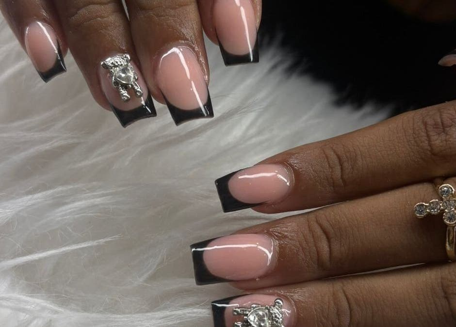 Ongles élégants avec décoration unique chez ANNIE NAILS à Pointe-à-pitre, Grande-terre, GP.