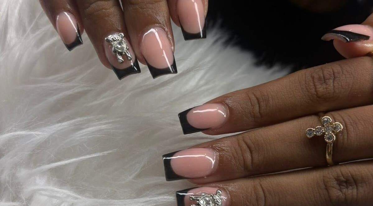 Ongles élégants avec décoration unique chez ANNIE NAILS à Pointe-à-pitre, Grande-terre, GP.