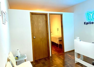 Recepción de Epilover en Montevideo, Departamento De Montevideo, UY. Ambiente acogedor con diseño moderno.