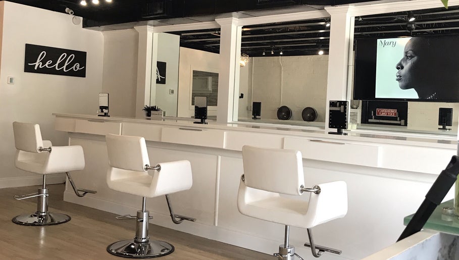 Extension Blow Dry Bar изображение 1