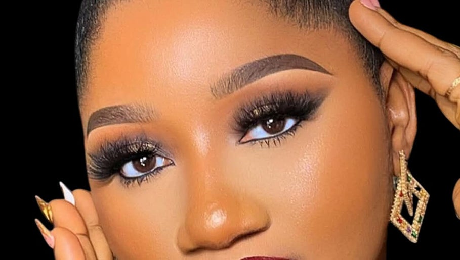 Elegant eye makeup at Tamie Beaute Bar in Randburg, Gauteng, ZA showcasing artistry and precision.