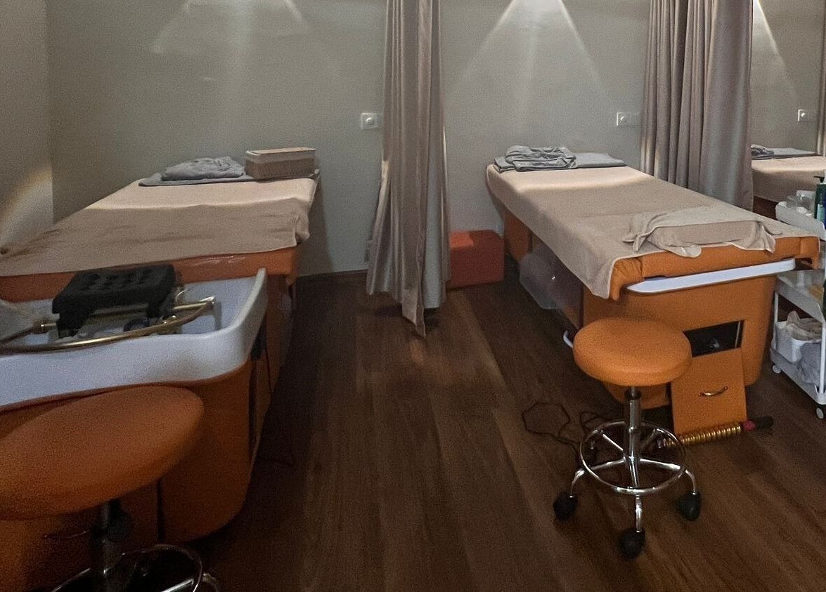 Relaxing spa treatment room at Monve Hair Design, Cheras, Wilayah Persekutuan Kuala Lumpur, MY.