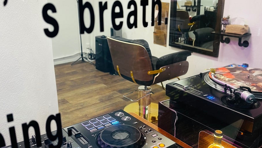 Hola Studio 美容室內設計與音響設備，位於香港島, 香港島, HK。