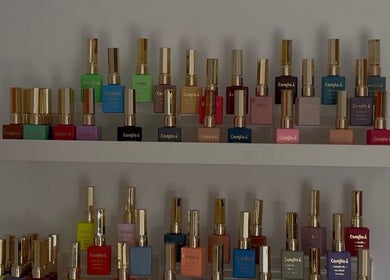 Selección de esmaltes en Nailsbymiacanelon, Madrid, Comunidad De Madrid, ES.