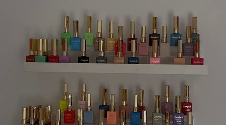 Selección de esmaltes en Nailsbymiacanelon, Madrid, Comunidad De Madrid, ES.