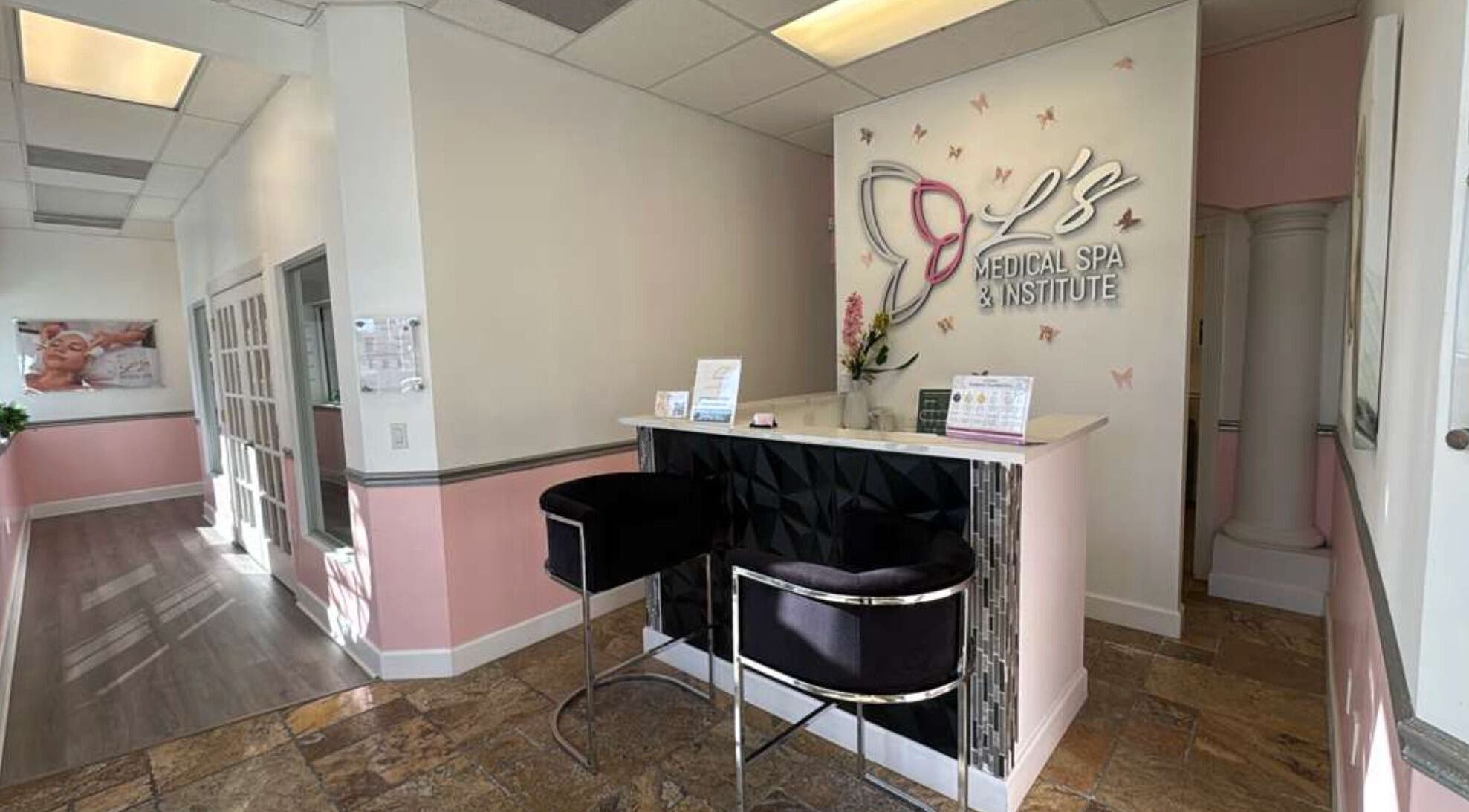 Elegant lobby of LS Medical Spa and Institute in Orlando, Florida, US with welcoming decor and seating.