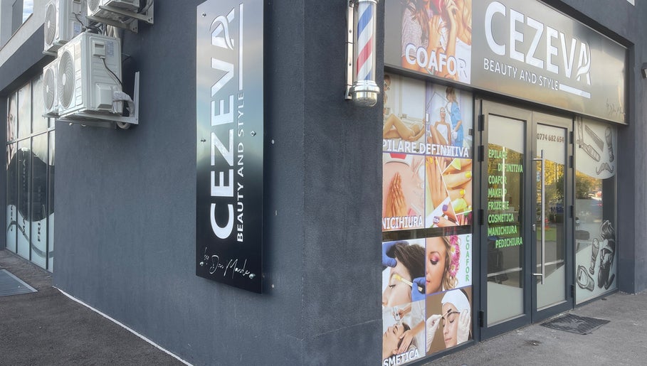 Intrare Cezeva beauty and style, București, București, RO. Fațadă modernă și afișaj atrăgător.