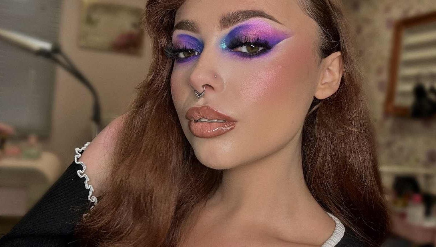 Bold eye makeup at Poppy’s Make Up & Beauty Bar, Redditch, England, GB showcasing vibrant artistry.